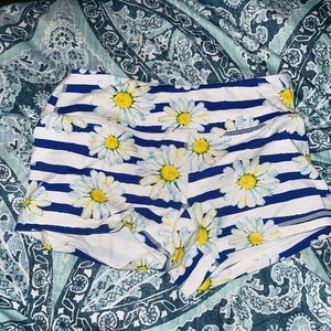 Savage barbell shorts